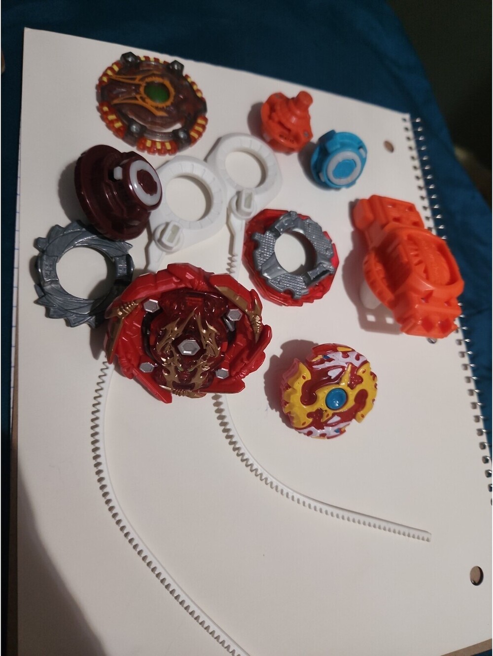 Assorted Small Lot of Beyblade Bay Blades Launchers & Parts Metal & Plastic!